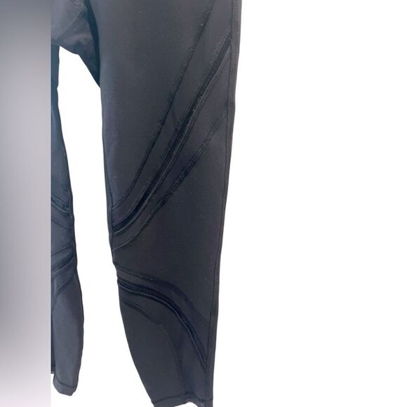 Lululemon Wunder Under High-Rise Tight Cropped Size 4 - Picture 2 of 6